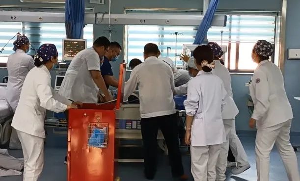 生命奇迹！车祸重伤邹奶奶重获新生，开口说话震惊众人！