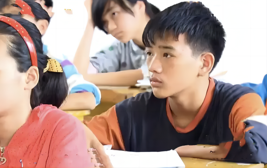咱百科:广西“最苦寒门贵子”韦仁龙的励志人生_中华慈善公益网