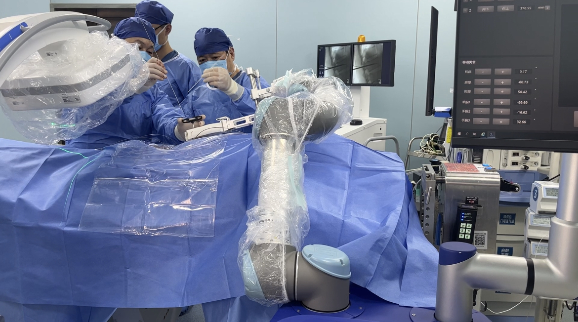 骨科机器人助阵骨科微创手术 开启智慧骨科新时代