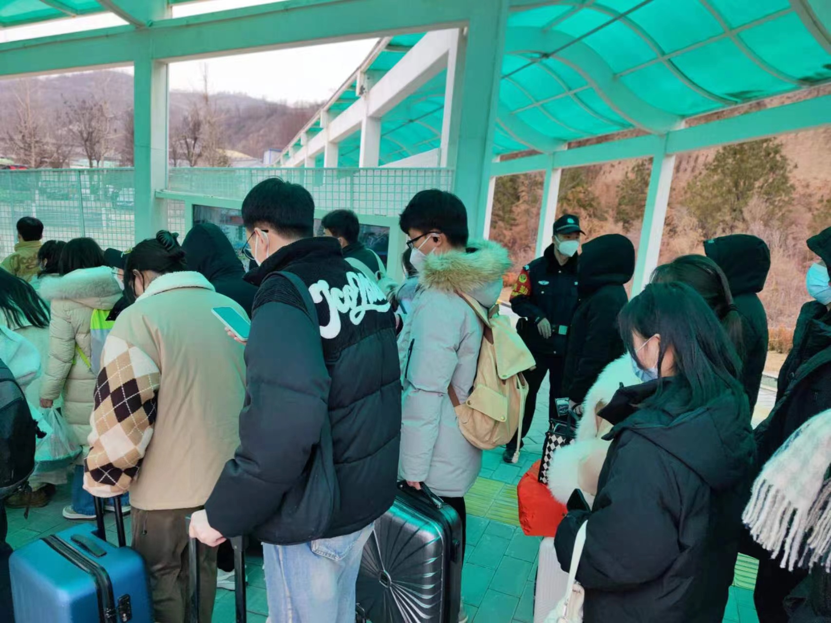“00后”新警刘鑫的第一个春运