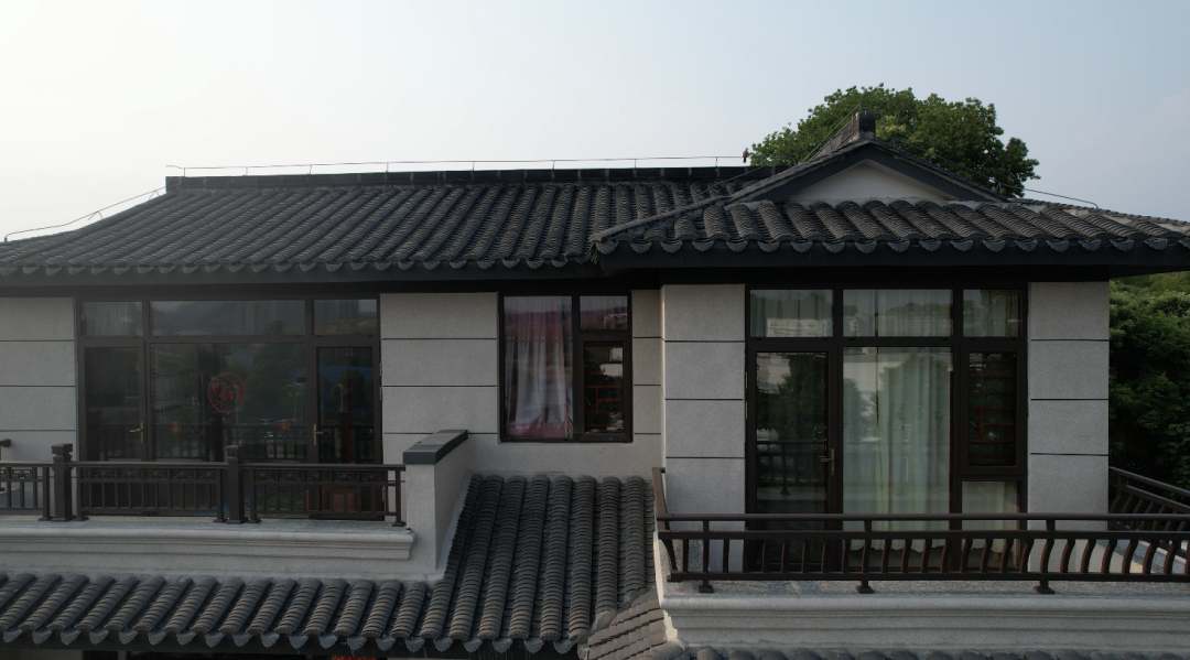 别墅项目细节:屋顶、开窗、腰线